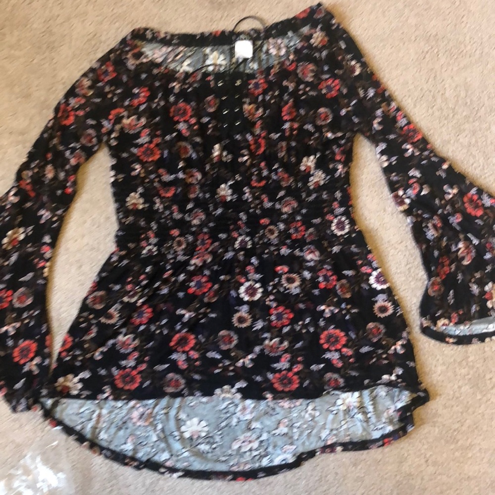 Flowered tunic top